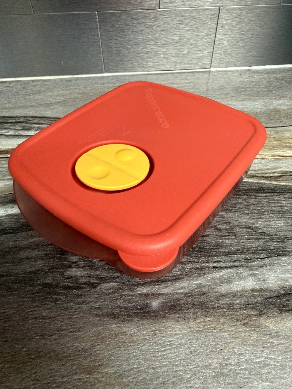 Tupperware Rock n Serve